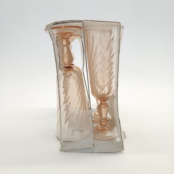 Vtg Luminarc Flute Champagne Glass Pink Rosaline Stemware 60s Cottage Shabby 4pc - Picture 4 of 5